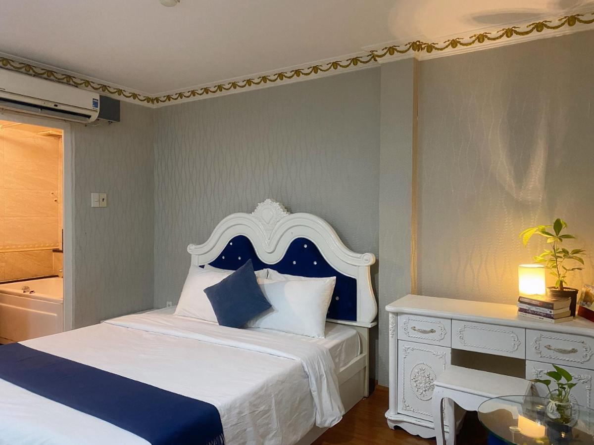 Crowne Bui Vien Hotel Ho Chi Minh City Bagian luar foto