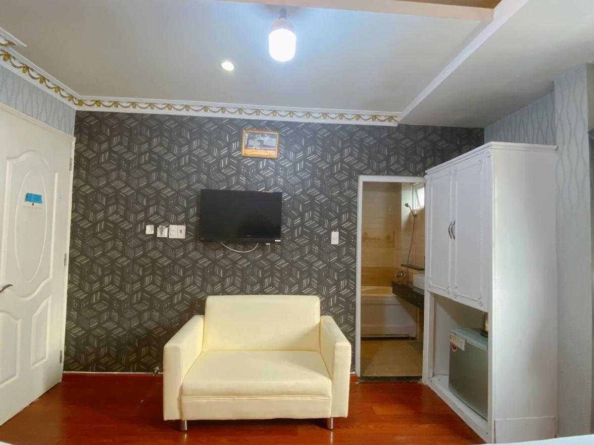 Crowne Bui Vien Hotel Ho Chi Minh City Bagian luar foto