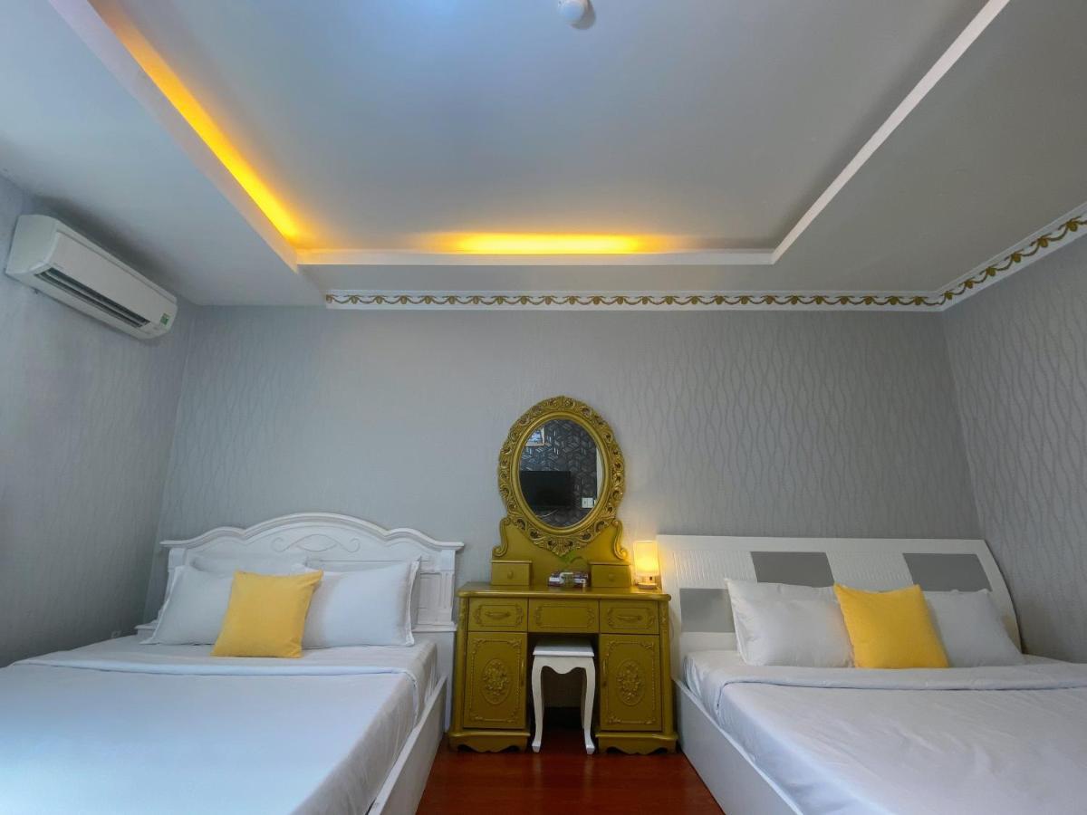 Crowne Bui Vien Hotel Ho Chi Minh City Bagian luar foto