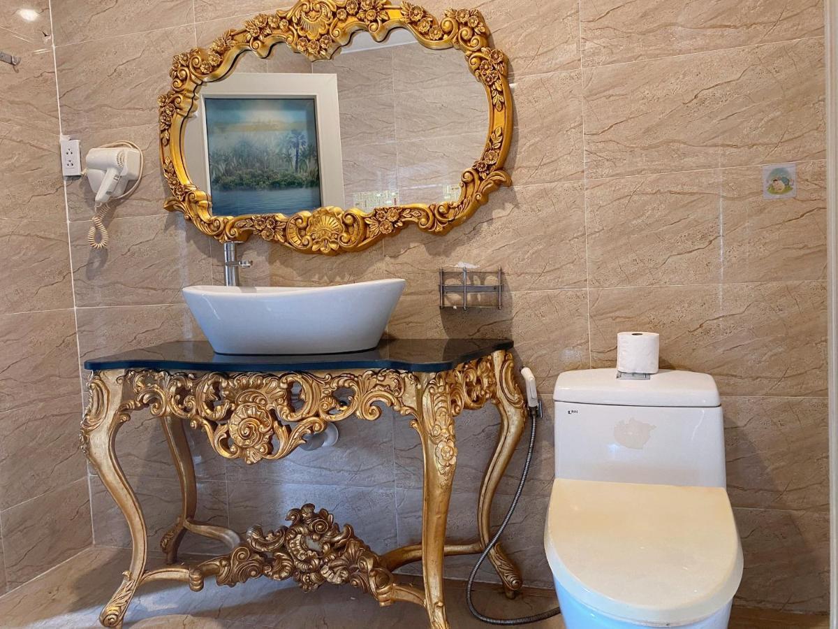 Crowne Bui Vien Hotel Ho Chi Minh City Bagian luar foto