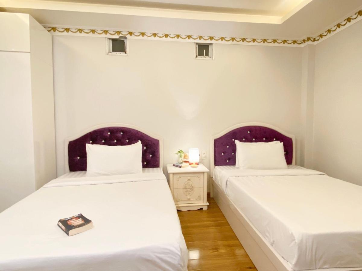 Crowne Bui Vien Hotel Ho Chi Minh City Bagian luar foto