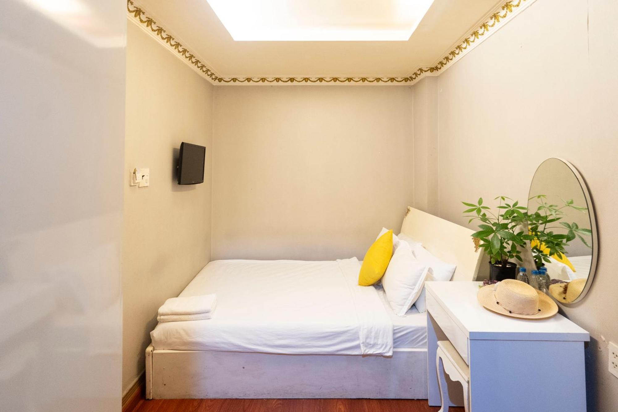 Crowne Bui Vien Hotel Ho Chi Minh City Bagian luar foto